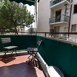 Апартаменты Victor Free Private Parking Санремо