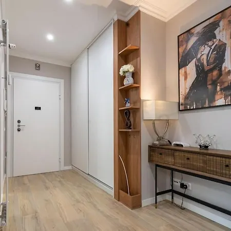 Victor Free Private Parking